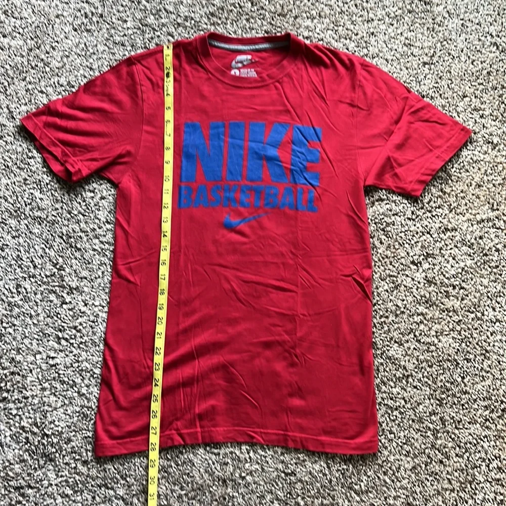 Nike Basketball Shirts, Men’s Size S, lot of 4 shirts